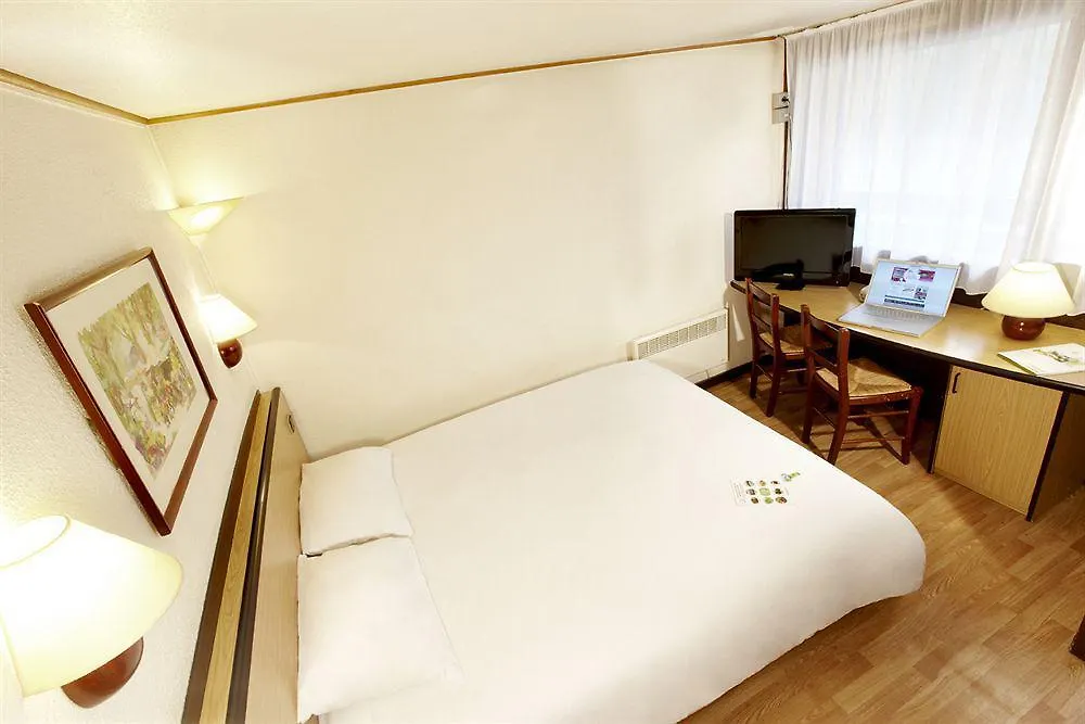 Hotel Kyriad Aeroport Marseille Vitrolles